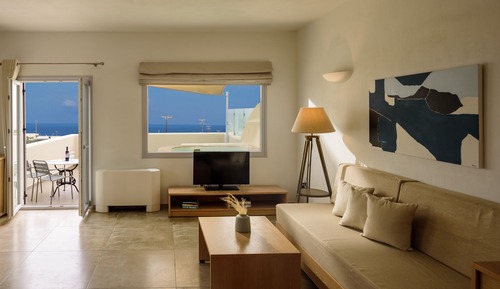 Loft, Jetted Tub