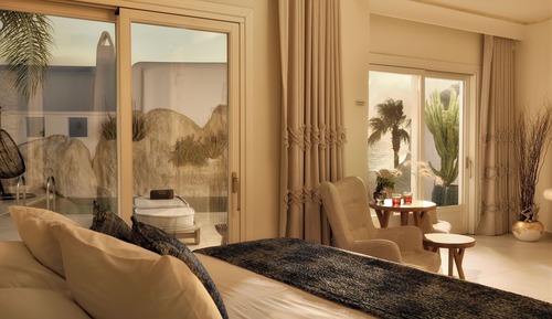 Exclusive Suite, Private Pool, Partial Sea View