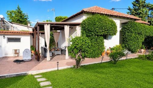 One-Bedroom House