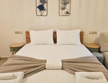 Deluxe Double Room with Extra Bed