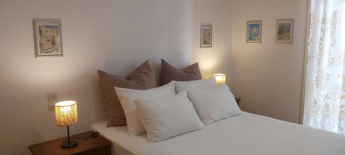 One-Bedroom Standard Apartment