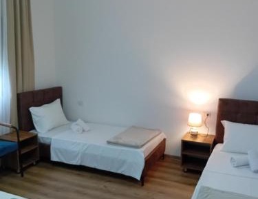 Room #1465422402