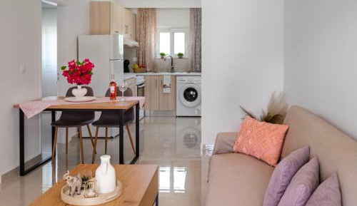 Two-Bedroom Deluxe Apartment with Garden View