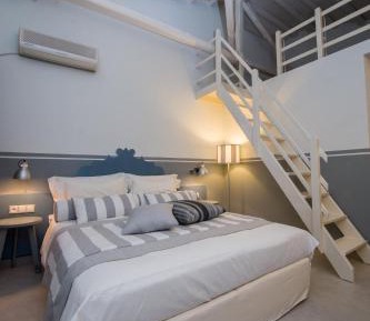 Family Apartment with Side Sea View - Split Level