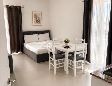 Studio Apartment with One Double Bed