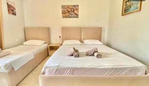 Deluxe Double Room with Extra Bed