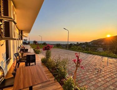 One-Bedroom Apartment with Sea View and Balcony