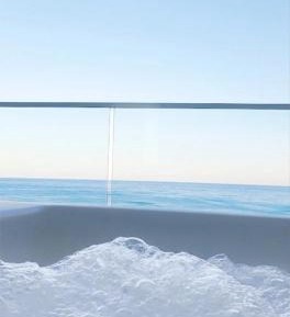 Deluxe Suite with Spa Bath