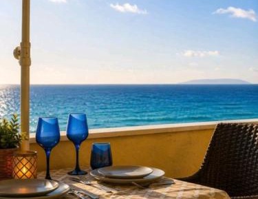 Studio (2 Adults)