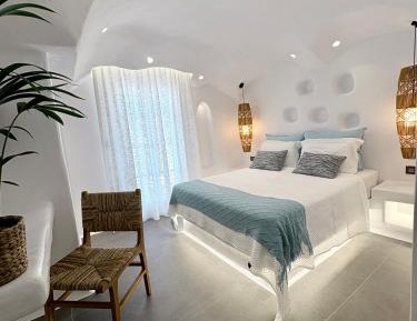 Ocean Whisper Cave Retreat