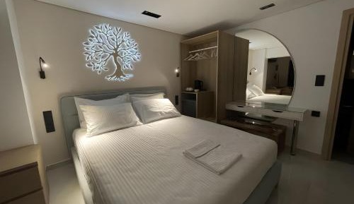 One-Bedroom Apartment with Garden View