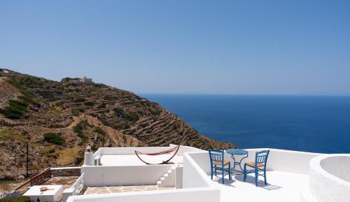Studio Apartment with Sea View