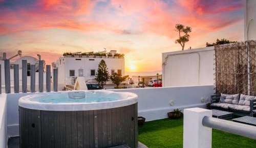 Suite with Hot Tub