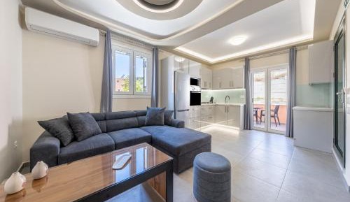 Superior One-Bedroom Apartment with Balcony