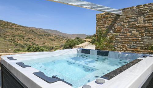 Villa with Garden View