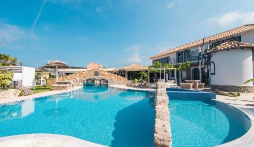 Two-Bedroom Deluxe Apartment with Ocean View