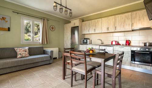 Two-Bedroom Deluxe Apartment with Ocean View