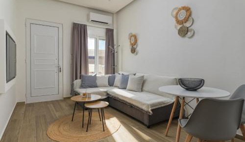 One-Bedroom Apartment - Sea Side