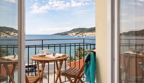 Double Room with Balcony and Sea View