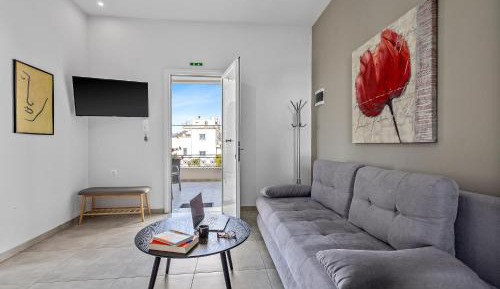 Apartment with Garden View