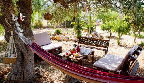 One-Bedroom Apartment with Garden