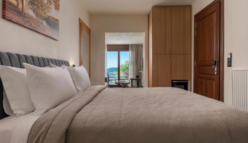 Comfort Room with Indoor Jacuzzi