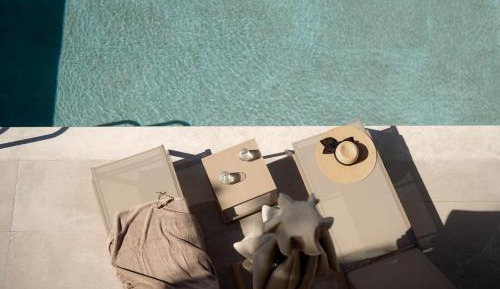 One-Bedroom Apartment with Sea View and Private Pool