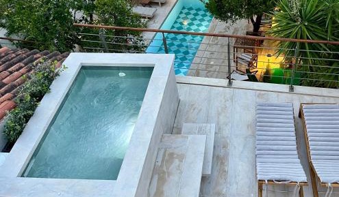 Deluxe Suite with Spa Bath