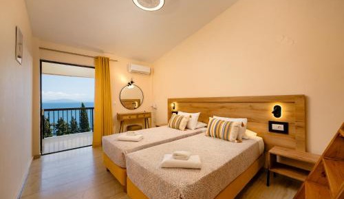 Quadruple Room with Sea View