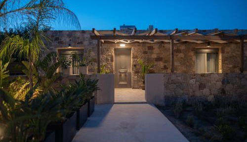Villa with Garden View