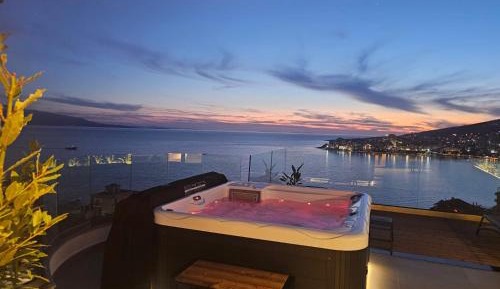 Superior King Suite