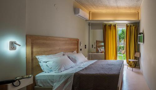 Comfort Double Room with Private Yard