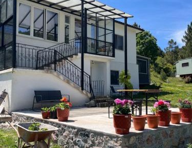 Double or Twin Room with Mountain View