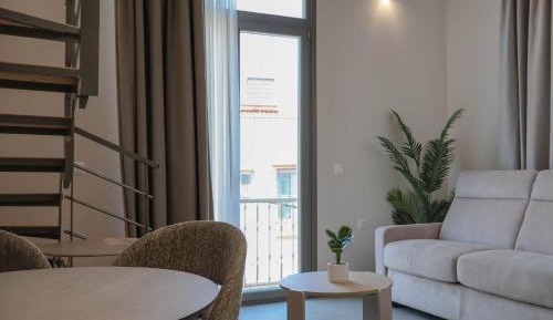One-Bedroom Loft Apartment with Balcony