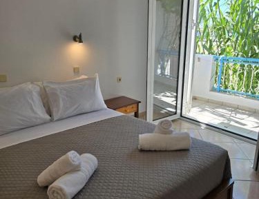Triple Room with Terrace