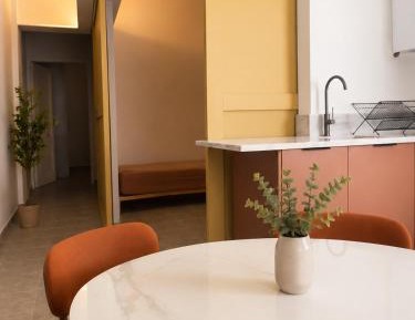 Two-Bedroom Deluxe Apartment with Balcony