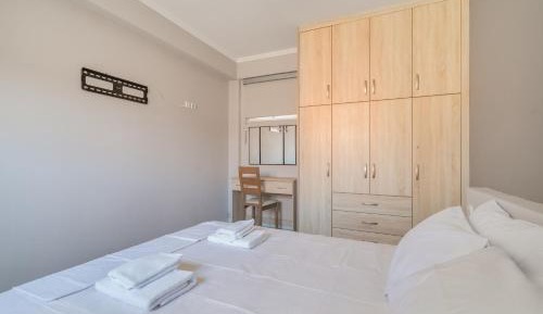 One-Bedroom Apartment with Garden
