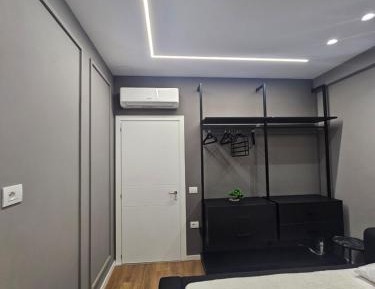 One-Bedroom Apartment with Balcony