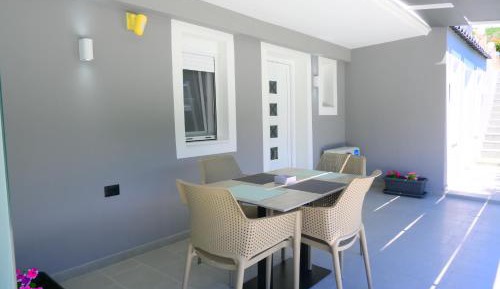 One-Bedroom Villa