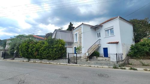 Three-Bedroom Vacation Home 