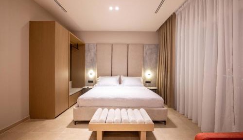 Deluxe Suite with Sea View