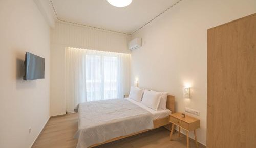 One-Bedroom Apartment with Balcony