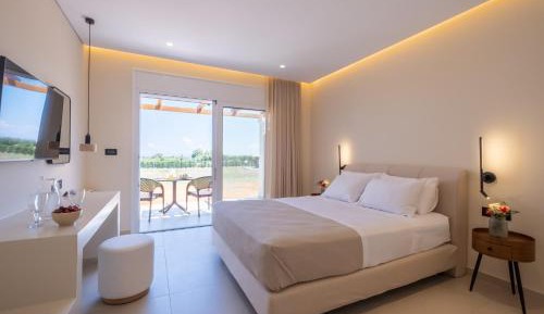 Deluxe King Suite