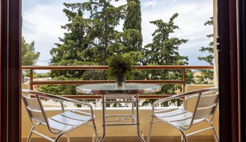 Villa with Garden View