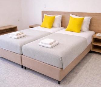 Two-Bedroom Deluxe Apartment with Balcony