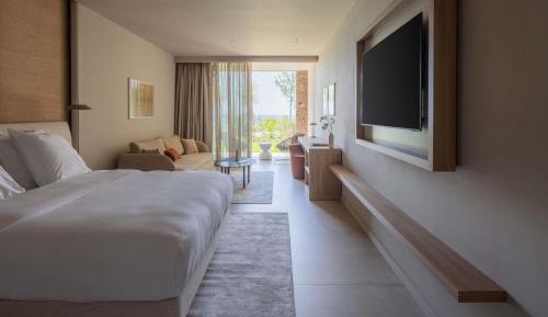 Junior Suite with One King Size Bed and One Sofa Bed