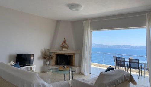 Two-Bedroom Apartment with Balcony and Sea View
