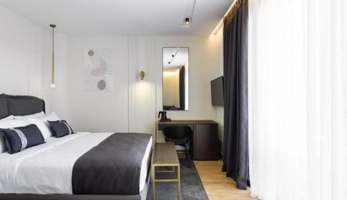 Deluxe Room with Courtyard View