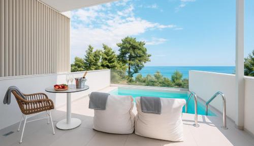 Suite with Private Pool