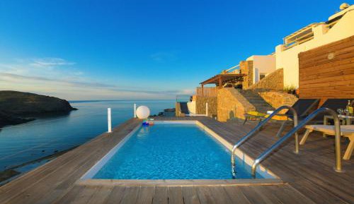 Three-Bedroom House With Sea View